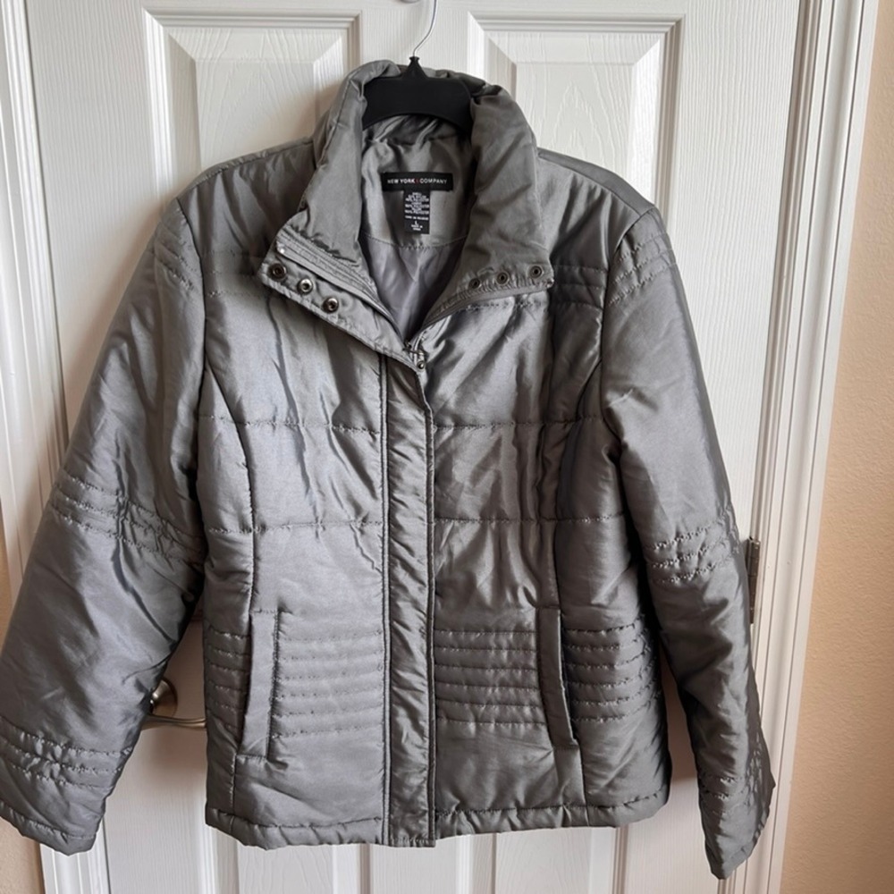 New York & Company Puffer Jacket Coat Women's Silver Gray Full Zip Winter Large